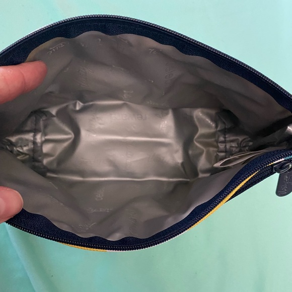 Thirty-One - Picture 2 of 2